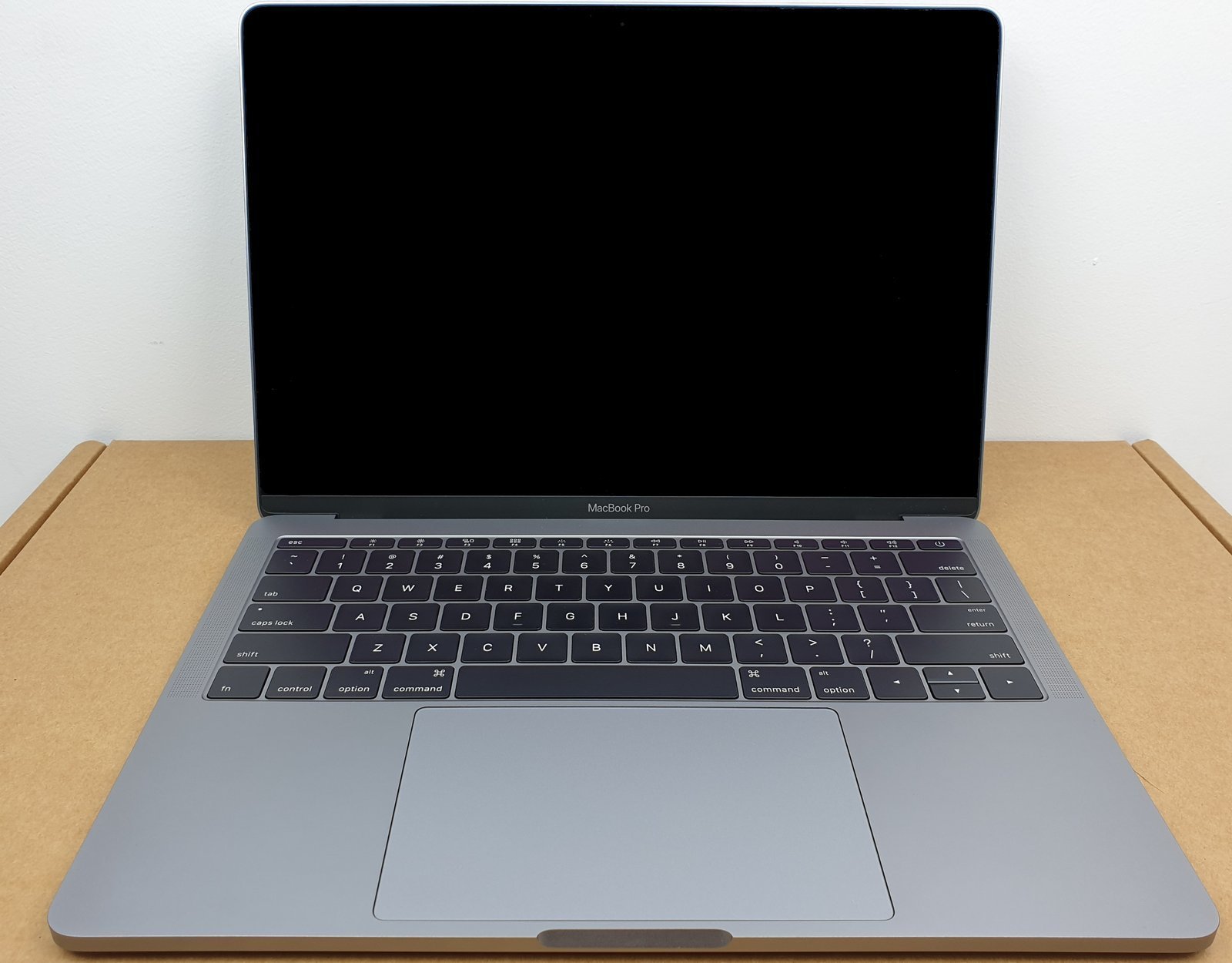 Apple MacBook Pro 2017 8GB/256GB - ノートPC