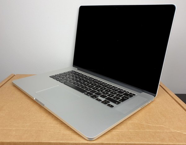 Laptop Apple Macbook Pro A1398 i7 - 4750HQ / 8GB / 256GB SSD / Retina WQHD  / Late 2013 / Klasa C